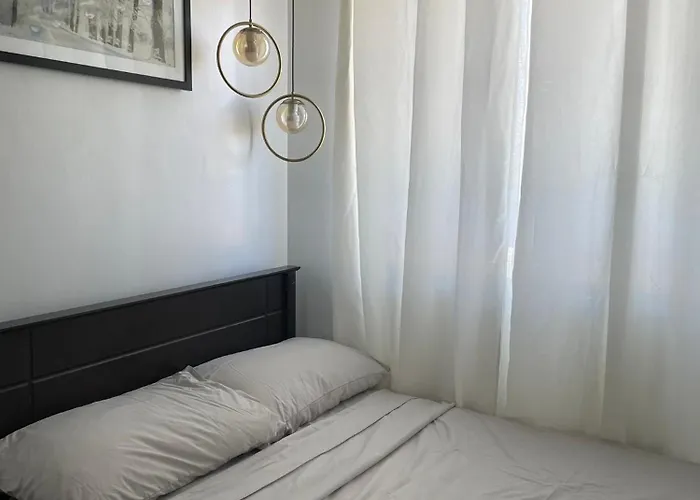 2 Bedroom Unit In Srp Near Sm Seaside And Nustar *