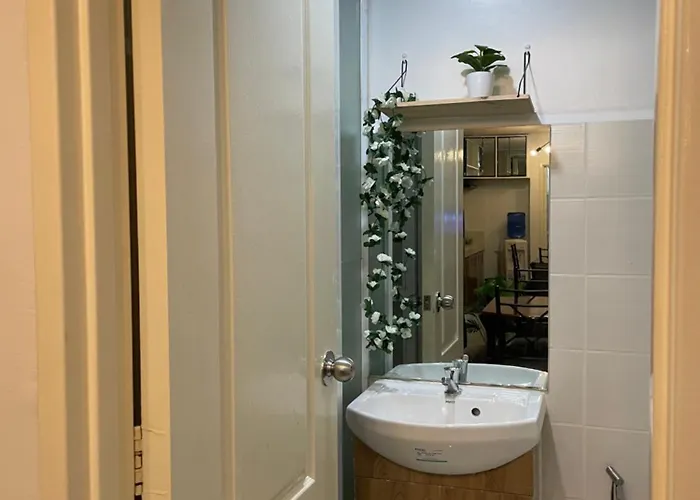 2 Bedroom Unit In Srp Near Sm Seaside And Nustar Aparthotel Cebu